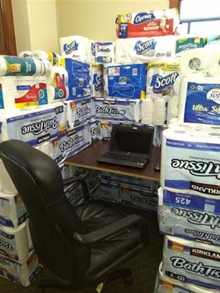 Office cubicle of TP (Small) (Mobile).jpg