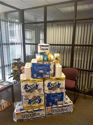 TP 10.5.2017 peek-a-boo (2) (Small) (Mobile).jpg